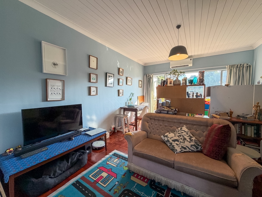1 Bedroom Property for Sale in Vredehoek Western Cape
